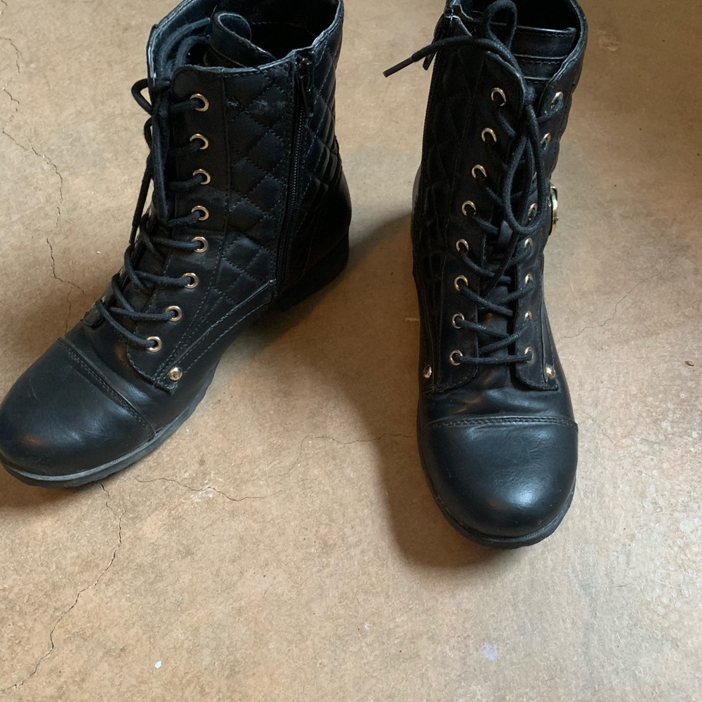 Guess Boots - Picture 3 of 5